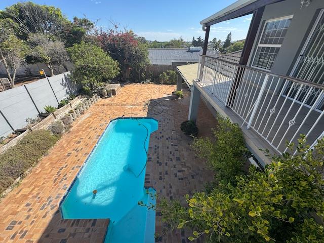 To Let 5 Bedroom Property for Rent in West Beach Western Cape
